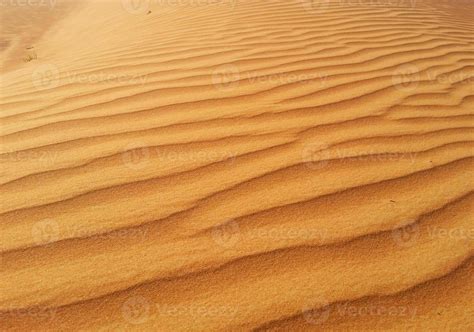 Sand dunes in the desert 10204691 Stock Photo at Vecteezy