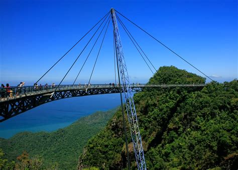 Langkawi Sky Bridge: A Must-See Destination for Travelers | Bogenbrücke ...