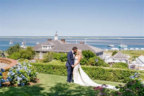 Seaside Cape Cod Wedding With All The Coastal Chic Details Cape Cod