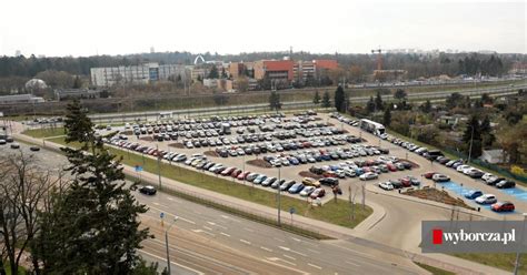 Z parkingów park ride przy Szczecińskiej Kolei Metropolitalnej