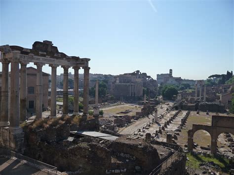 File:Rome ruins.jpg - Wikimedia Commons