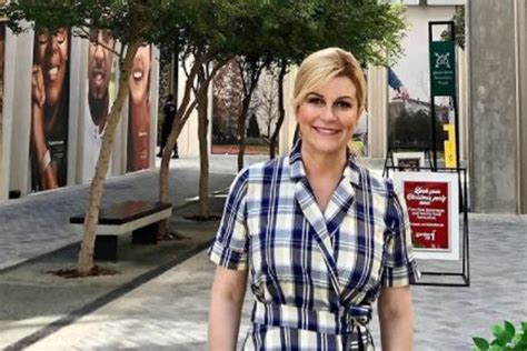 Kolinda Grabar Kitarovi Se Javila Iz Dubaija I Odu Evila Isklesanom