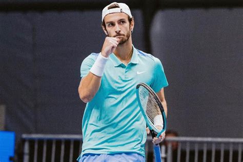 Musetti incassa lotta e rimonta è semifinale all Atp 500 di Vienna