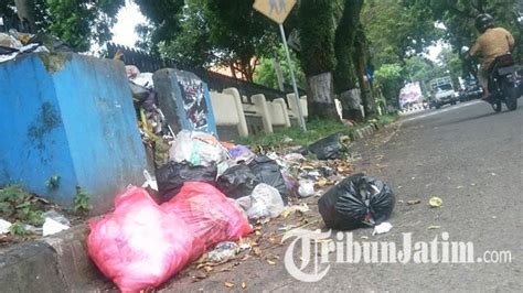 Petugas Kebersihan Mogok Kota Magetan Penuh Sampah Tribunjatim