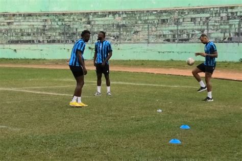 Sambut Liga Arema Fc Kenalkan Pemain Asing Dalam Latihan Perdana