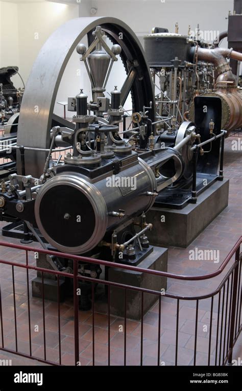 Compound Steam Engine Hi Res Stock Photography And Images Alamy