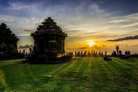 Prambanan-Temple-sunset-view-sunset-hunter-photography