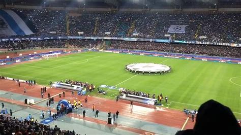 Napoli Real Madrid L Urlo Dello Stadio San Paolo Sull Inno Della