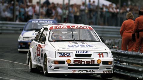 Cat & Rouse: when Robb Gravett and the Trakstar team took on the BTCC ...