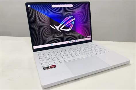 Review ASUS ROG Zephyrus G14 Rata Kanan Berkat AMD Ryzen 9 6900HS Dan