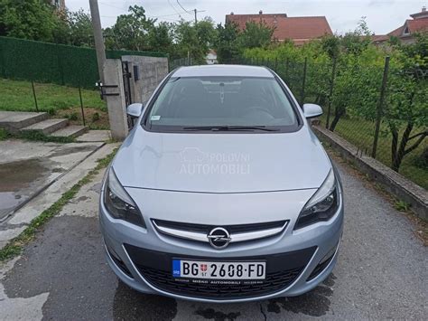 Polovni Opel Astra J 2017 God Polovni Automobili Srbija Beograd