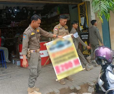 Gelar Operasi Ketertiban Satpol Pp Pemalang Copoti Banyak Reklame Liar