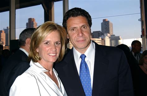 Cuomo Avoided Marrying Longtime Girlfriend Sandra Lee By Claiming