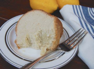 How To Bake The Perfect Pound Cake Southern Living S Million Dollar