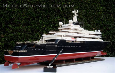 Octopus Remote Control mega yacht Model