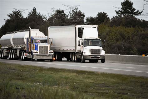 Top 3 logistics tech trends for shippers to stay competitive