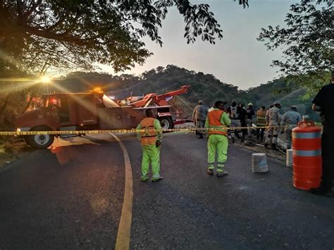 Puerto Vallarta On Twitter Contin A El Cierre De La Carretera Federal