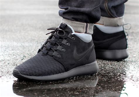 Nike Roshe Run Sneakerboot Black Silver SneakerNews