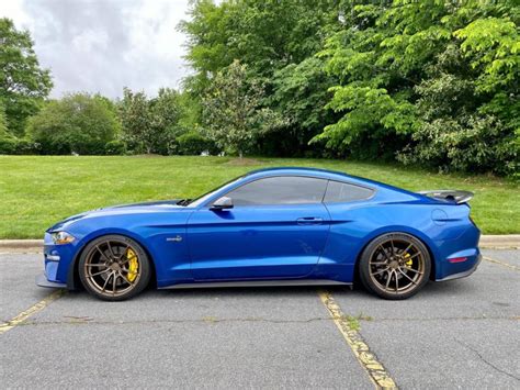 Ford Mustang GT S550 Blue With Bronze Velgen VF5 Wheel Front