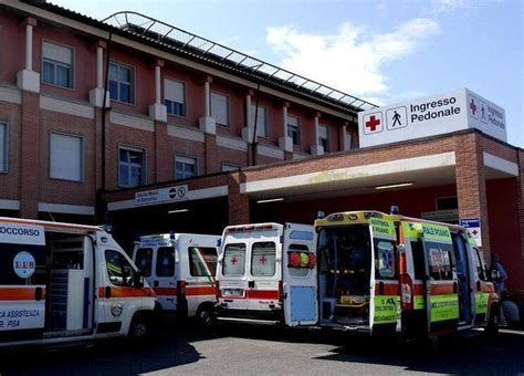 Pisa Morto A Anni Dopo Ore Di Attesa Al Pronto Soccorso Entrato