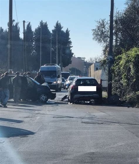 Il Video Schianto Tra Auto Ragazza Estratta Dalle Lamiere Casertace