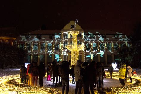 Zimowy Park Oliwski Noc I Za Dnia Iluminacje Wiate Ka Zielony