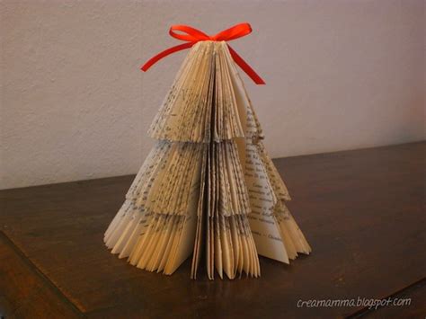 L Albero Di Natale Creato Con Il Libro Riciclato Pane Amore E