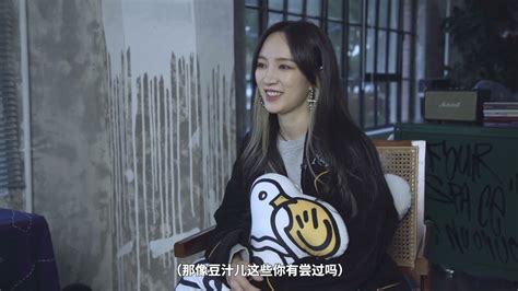 【interview】孟佳 Meng Jia 平时都发些什么朋友圈 What Does Jia Share In Wechat Moments