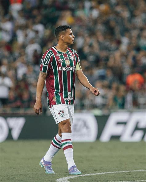 Desfalque Jornalista Afirma Que Thiago Silva Deixou De Treinar Nesta