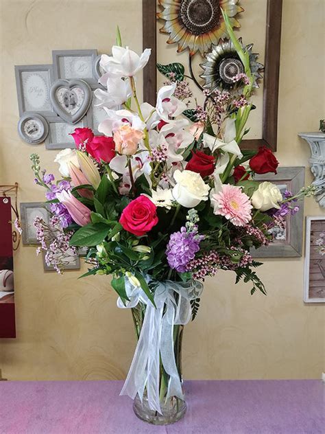 Vase arrangements – Page 2 – Brookswood florist