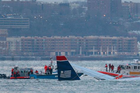 Miracle On The Hudson Anniversary Captain Sully Passengers Reunite