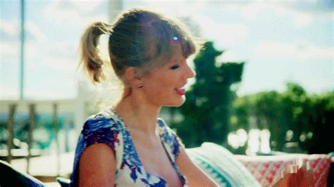 Taylor Swift Photoshoot  Find And Share On Giphy