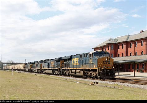 CSX 924 Leads Empty Grain Train G803 Northbound