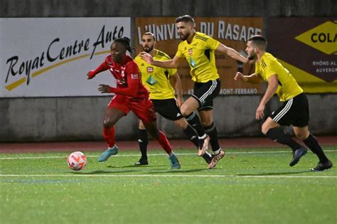 National 2 le FC Chamalières en bon cru face au Stade Bordelais 4 1