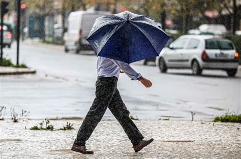 Depressão Garoe avisos até quarta feira devido à chuva e agitação marítima