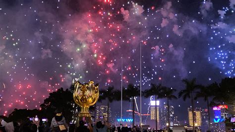 （多圖）農曆新年煙花匯演 市民遊客歡慶新春 香港 大公文匯網