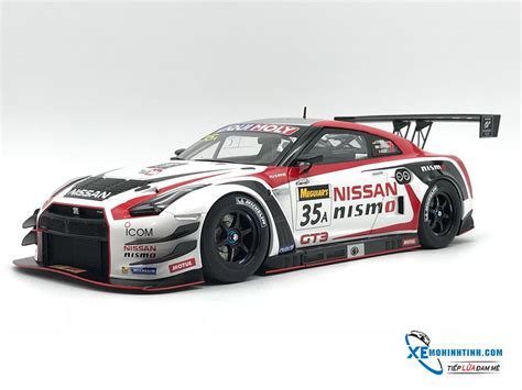 Nissan Gt R Nismo Gt Bathurst Hour Winner F Strauss K Chiyo W