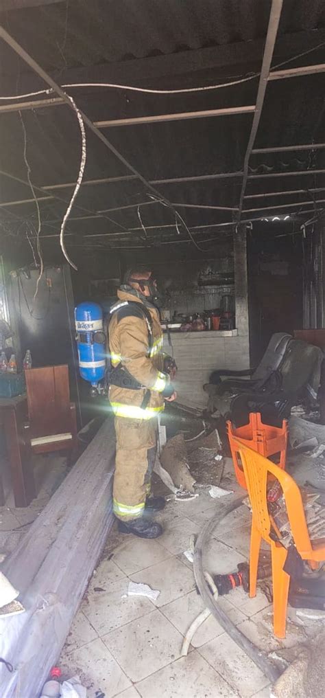 Cuerpo de Bomberos controló incendio en vivienda del barrio Buenos