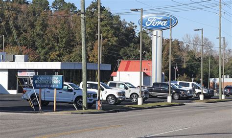 DMV says customers to retrieve vehicles from closed Ford dealership ...