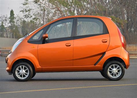 Tata Nano Images [HD]: Tata Nano Interior & Exterior Photo Gallery ...