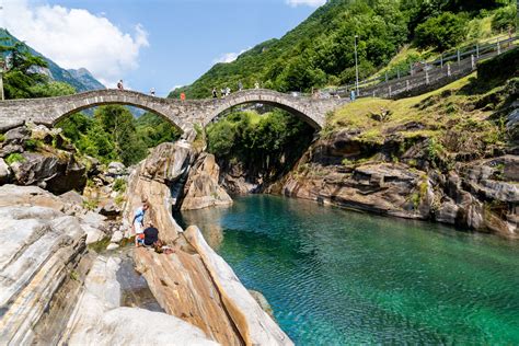 How to visit Lavertezzo in Vale Verzasca – 2024 Travel Guide