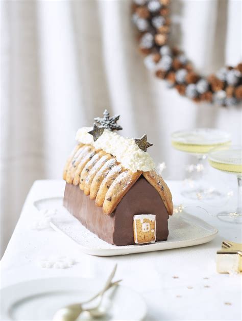 Recette bûche de Noël aux madeleines en forme de chalet Marie Claire