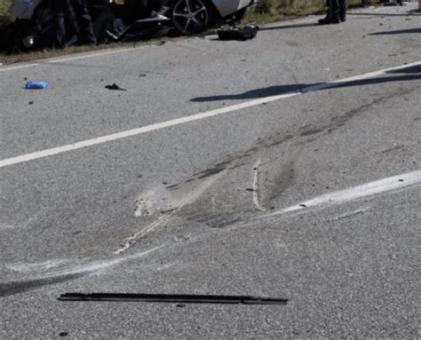 Einsatzbericht Verkehrsunfall Lkw Bus Leer Person Eingeklemmt