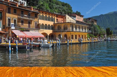 The Floating Piers In Lake Iseo Stock Editorial Photo Scrisman