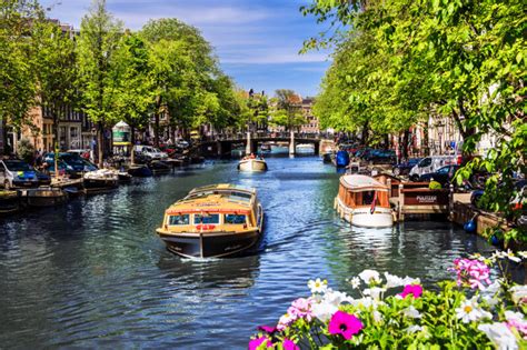 Canal Cruises in Amsterdam - Canals of Amsterdam