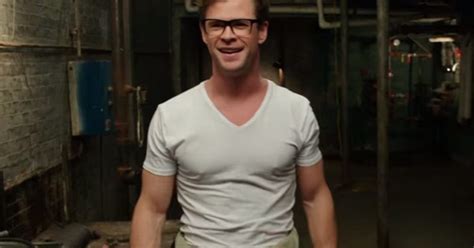 Watch: Ghostbusters Chris Hemsworth Featurette | Cosmic Book News