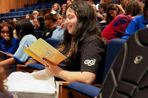 Estudantes Participam Da Abertura Do Programa Conhecendo O Parlamento