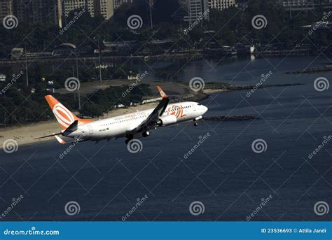 GOL Airlines, Rio De Janeiro, Brazil Editorial Stock Photo - Image of cloud, airline: 23536693