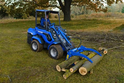 7 Series Versatile Mini Articulated Loader MultiOne