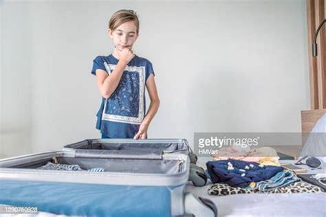 Crowded Hotel Room Photos Et Images De Collection Getty Images